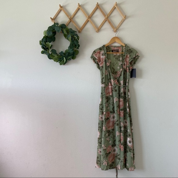 🎉2X HOST PICK 🎉REFORMATION Gwenyth Wrap dress - Picture 15 of 16